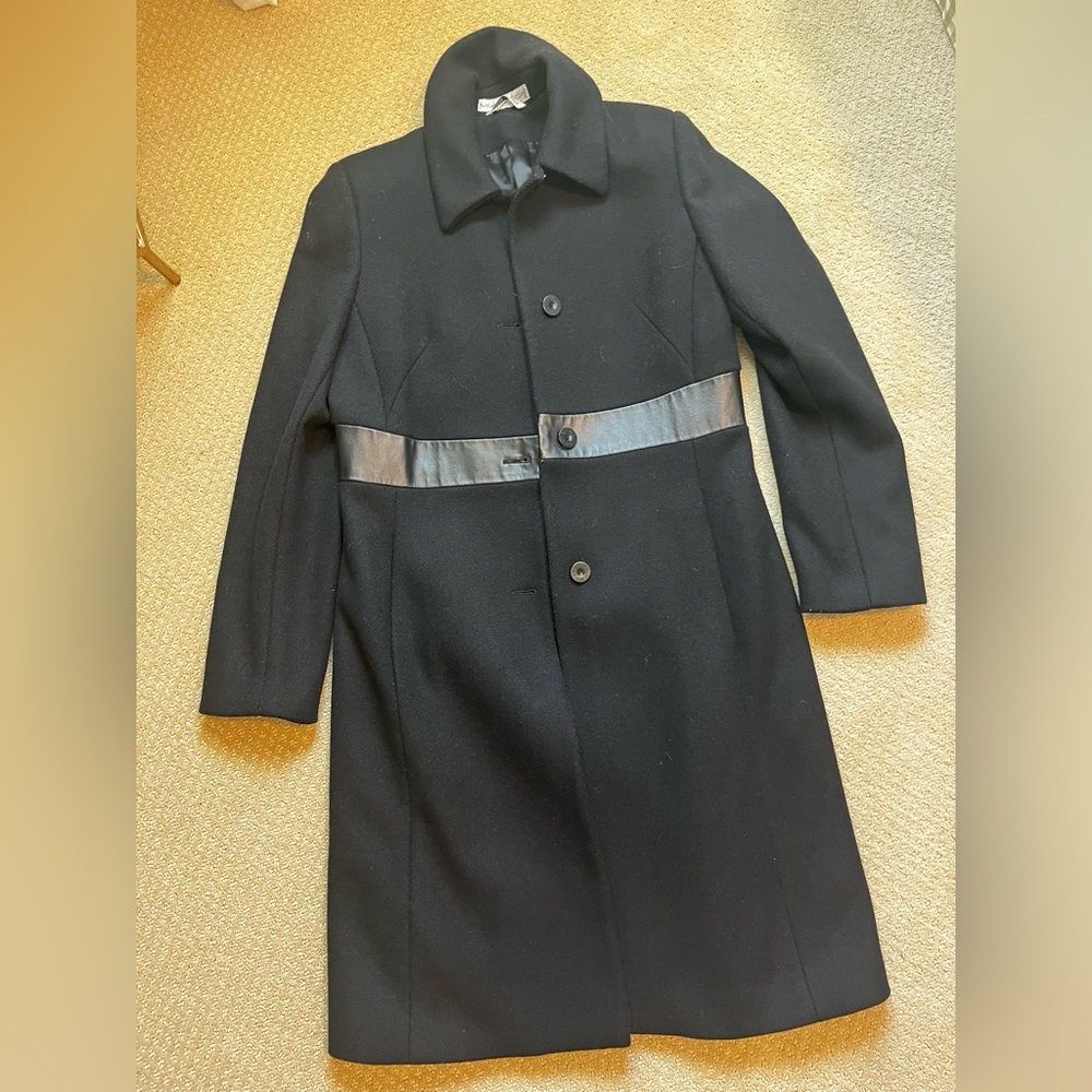 Via Spiga Italy women’s Black Coat with leather size 4 US